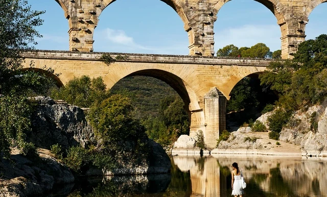 Kunst, Geschichte, Licht: die Provence aus der Perspektive von Montcaud