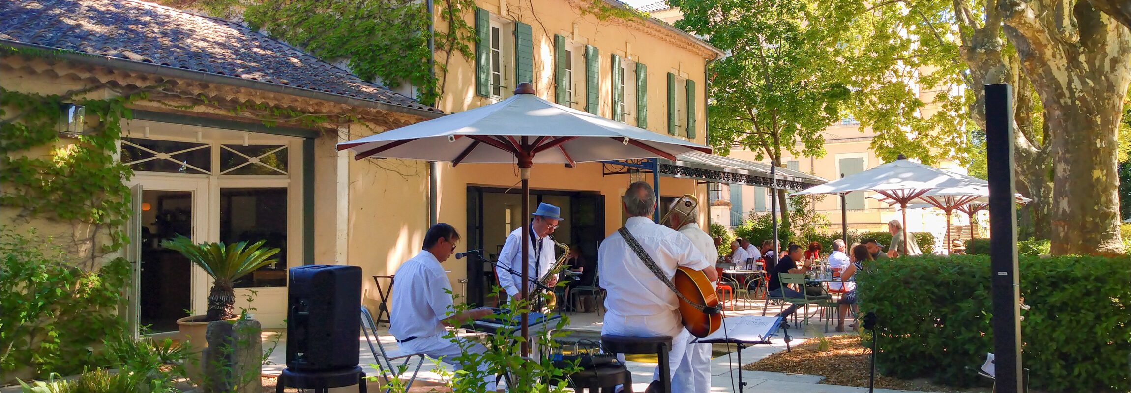 Jazz brunches at Château de Montcaud are the go-to events of your summer !